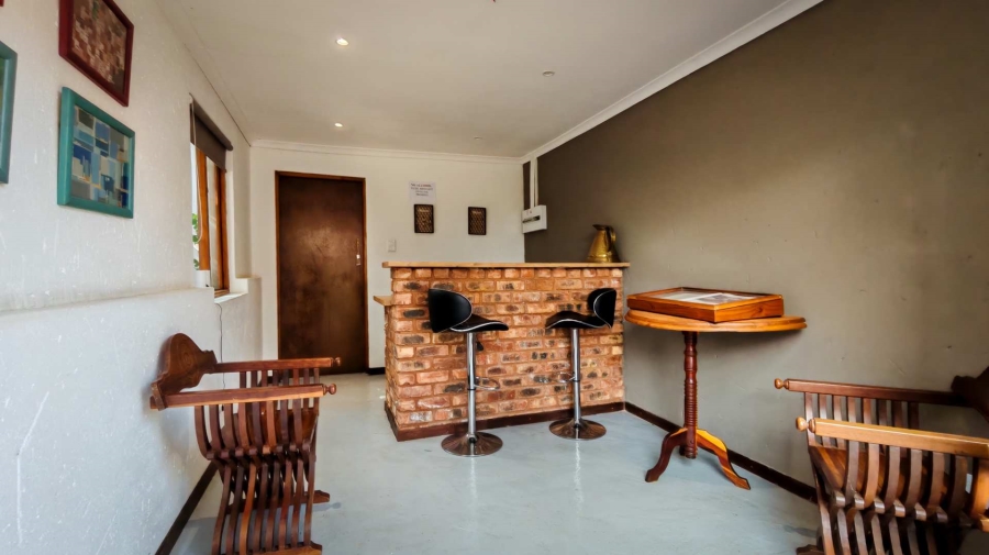 10 Bedroom Property for Sale in Hartbeespoort Rural North West